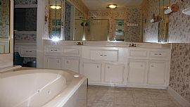 Large 3 Bedroom Home with Pool in North Houston in Houston, TX (Photo 8 of 12)