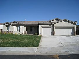 Almost New 3 Bedroom Home with View and Hardwood Floors in Palmdale, CA
