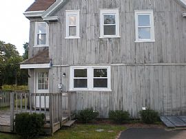 Charming, Private 4 Bedroom Home on Dead End Street in East Wareham, MA (Photo 10 of 10)