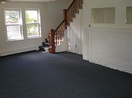 Charming, Private 4 Bedroom Home on Dead End Street in East Wareham, MA (Photo 3 of 10)