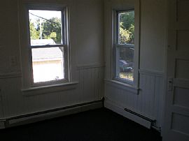 Charming, Private 4 Bedroom Home on Dead End Street in East Wareham, MA (Photo 9 of 10)