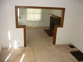 Clintonville 3 Bedroom Double in Columbus, OH (Photo 3 of 8)