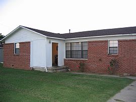 2 Bedroom Home For Rent in Moore Schools in Moore, OK
