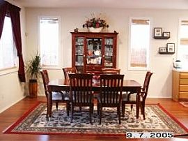 3 Bedroom+loft Sfr Gated Community in Carson, CA (Photo 4 of 4)