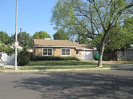 Charming Valley Home in Lake Balboa For Rent in Lake Balboa, CA (Photo 10 of 11)