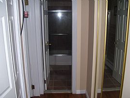 Superb 1 Bedroom Apartment Near Monmouth U. and Beach in West End, NJ (Photo 5 of 5)