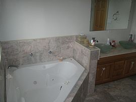 Updated 4 Bedroom Home with Fenced Yard   in Bartlett, IL (Photo 7 of 7)