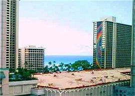 Gorgeous 2 Bedroom Townhouse with Lots of Room in Honolulu, HI (Photo 1 of 10)