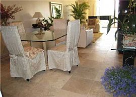 Gorgeous 2 Bedroom Townhouse with Lots of Room in Honolulu, HI (Photo 2 of 10)