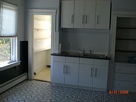 Fantastic 2 Bedroom Apartment in Private Home in New Britain, CT