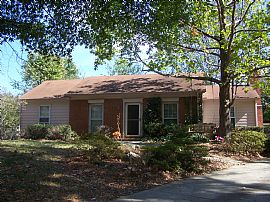 Lovely 3 Bedroom Home in South Charlotte - Pet Friendly   in Charlotte, NC