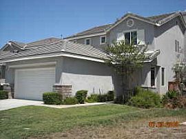 Gorgeous 4 Bedroom Home For Lease with Fresh Paint in Menifee, CA