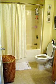 Quiet 1 Bedroom Loft Home on Merrimack River in Best Location  in Lowell, MA (Photo 5 of 5)