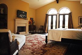 Gorgeous 4 Bedroom Villa Home with Imported Italian Materials in Los Angeles, CA (Photo 6 of 7)