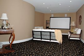 Gorgeous 4 Bedroom Villa Home with Imported Italian Materials in Los Angeles, CA (Photo 7 of 7)