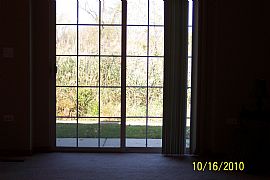 Immaculate 2 Bedroom, 1st Floor Townhouse with Skylights in Schaumburg, IL (Photo 4 of 8)