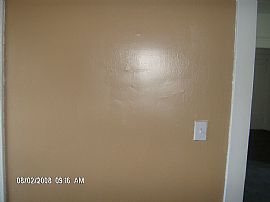 2 Bd Rm Upstairs in Cleveland, OH (Photo 4 of 5)