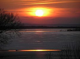Clean, Manufactured 2 Bedroom Home - Yearly Lake Views in Saint Albans Bay, VT (Photo 2 of 2)