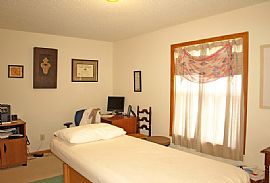 Beautiful 2 Bedroom Townhome - Close to Golf Course in River Falls, WI (Photo 4 of 6)