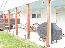 Beautiful 3 Bedroom Brick Ranch Home and Lots of Storage in Bridgeview, IL (Photo 4 of 6)