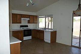 Ideal 3 Bedroom Home on Great Corner Lot in Cul-De Sac in Gilbert, AZ (Photo 3 of 4)