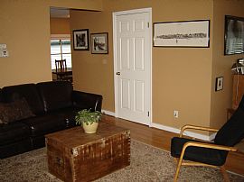 Adorable 2 Bedroom Cape Cod Home on Park-Like Lot in Lake Oswego, OR (Photo 6 of 8)