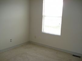 Comfy 2 Bedroom Condo with All The Amenities!  in Hilliard, OH (Photo 12 of 12)