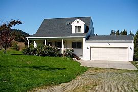 Lovely 4 Bedroom Country Home with 3 Stall Barn -  Horses OK  in Talent, OR