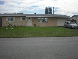 Nice 2 Bedroom Home with Office in Very Quiet Neighborhood in Pembroke Pines, FL