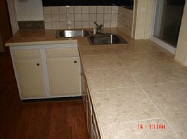 Nice First Floor 3 Bedroom Apartment with Heat Included in Chicago, IL (Photo 5 of 7)