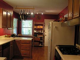 Wonderful 4 Bedroom Home Near Toco Hills - CCD - Emory in Atlanta, GA (Photo 4 of 4)