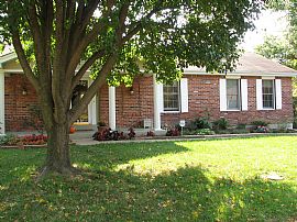 Well Maintained 3 Bedroom Ranch Style Home on Quiet Cul-De-Sac in Chesterfield, MO