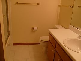 Nice 3 Bedroom Townhome in Great Location - Available Now in Tallahassee, FL (Photo 6 of 6)