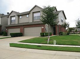 Beautiful 3 Bedroom Townhouse with 2 Car Garage in West Plano  in Plano, TX
