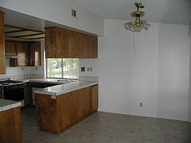 Delightful 4 Bedroom Home with Section 8 Welcome in Lake Los Angeles, CA (Photo 3 of 6)