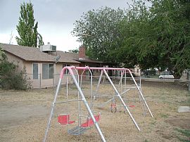 Delightful 4 Bedroom Home with Section 8 Welcome in Lake Los Angeles, CA (Photo 6 of 6)