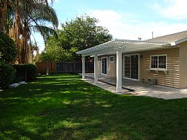 Great 3 Bedroom Home with New Paint on Cul-De-Sac   in Yorba Linda, CA (Photo 4 of 6)