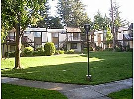 Nice 2 Bedroom Gated Condo - Near CSU with Free Rent Special in Sacramento, CA (Photo 4 of 4)