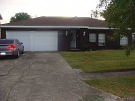 Upgraded 4 Bedroom Home on Huge Lot - Completely Remodeled in Houston, TX