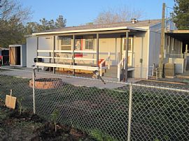 Quaint 3 Bedroom Home on 1 Acre Horse Property in Kingman, AZ (Photo 2 of 2)