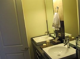Comfy Master Bedroom in 3 Bedroom Luxury Condo with Own Bathroom in Chicago, IL (Photo 5 of 5)