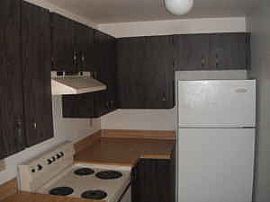 Nice 1 Bedroom Home Near Puyallup South Hill Mall in Puyallup, WA (Photo 2 of 3)