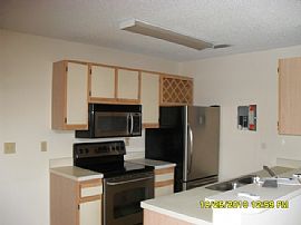 Conducive 2 Bedroom Townhouse with Vaulted Ceilings - $795 in Lake Mary, FL (Photo 3 of 7)