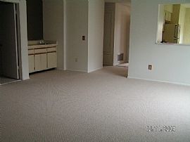 Irresistible 2 Bedroom Home with Fireplace - $895 in Longwood, FL (Photo 3 of 7)