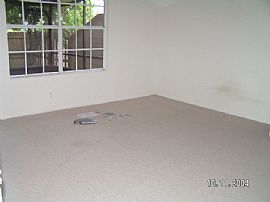Irresistible 2 Bedroom Home with Fireplace - $895 in Longwood, FL (Photo 4 of 7)