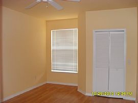 Excellent 3 Bedroom Townhouse with Screened Patio - $895 in Orlando, FL (Photo 5 of 9)