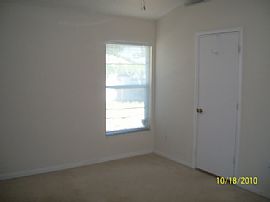 Magnificent 3 Bedroom Home - $995 in Orlando, FL (Photo 4 of 10)