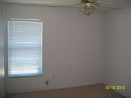 Magnificent 3 Bedroom Home - $995 in Orlando, FL (Photo 6 of 10)