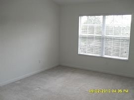 Beautiful 2 Bedroom Townhouse with 1 Car Garage - $895 in Sanford, FL (Photo 6 of 8)