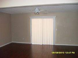 Excellent 3 Bedroom, 2 Story Townhouse - End Unit - $950 in Winter Springs, FL (Photo 2 of 9)